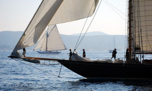Sailing yachts